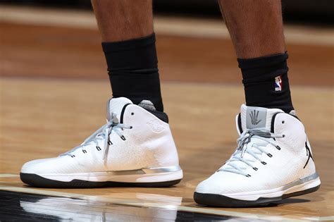 kawhi leonard nike